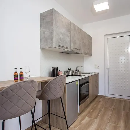 Apartment Dimitra Center *